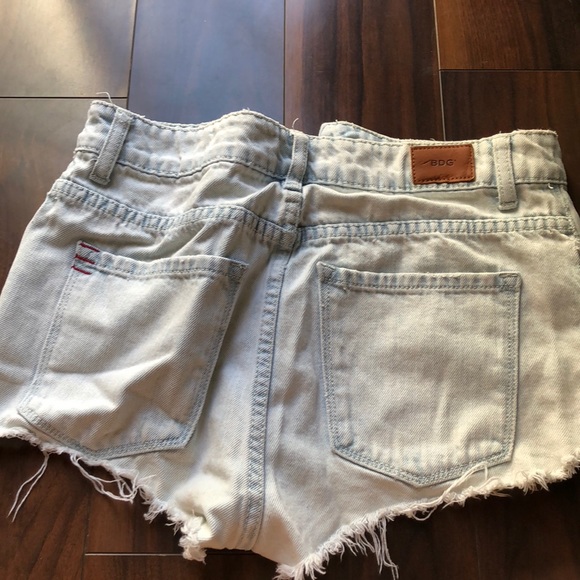 Urban outfitters denim shorts - Picture 2 of 3